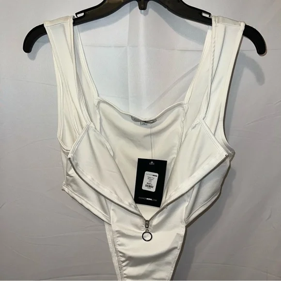Highly Cut Bodysuit - White - Picture 6 of 11